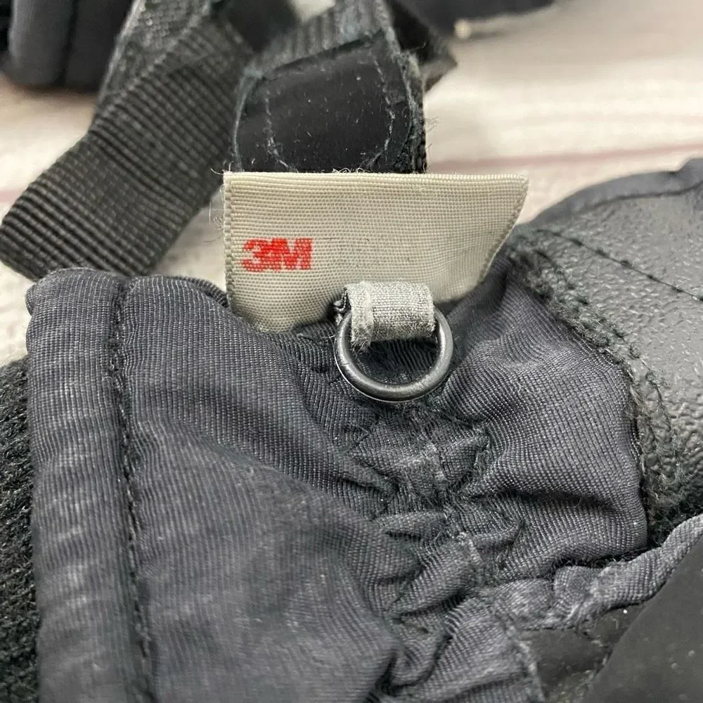 3M Thinsulate insulated youth snow gloves grey & black